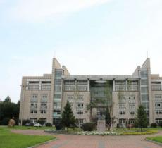 吉林大学前卫南区-第三教学楼