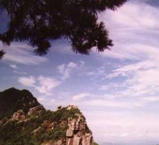 铁船峰