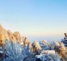 巨蟒出山