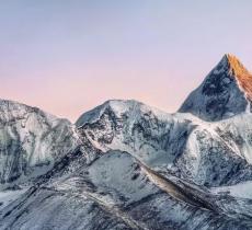 贡嘎山