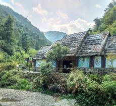 畲乡山寨